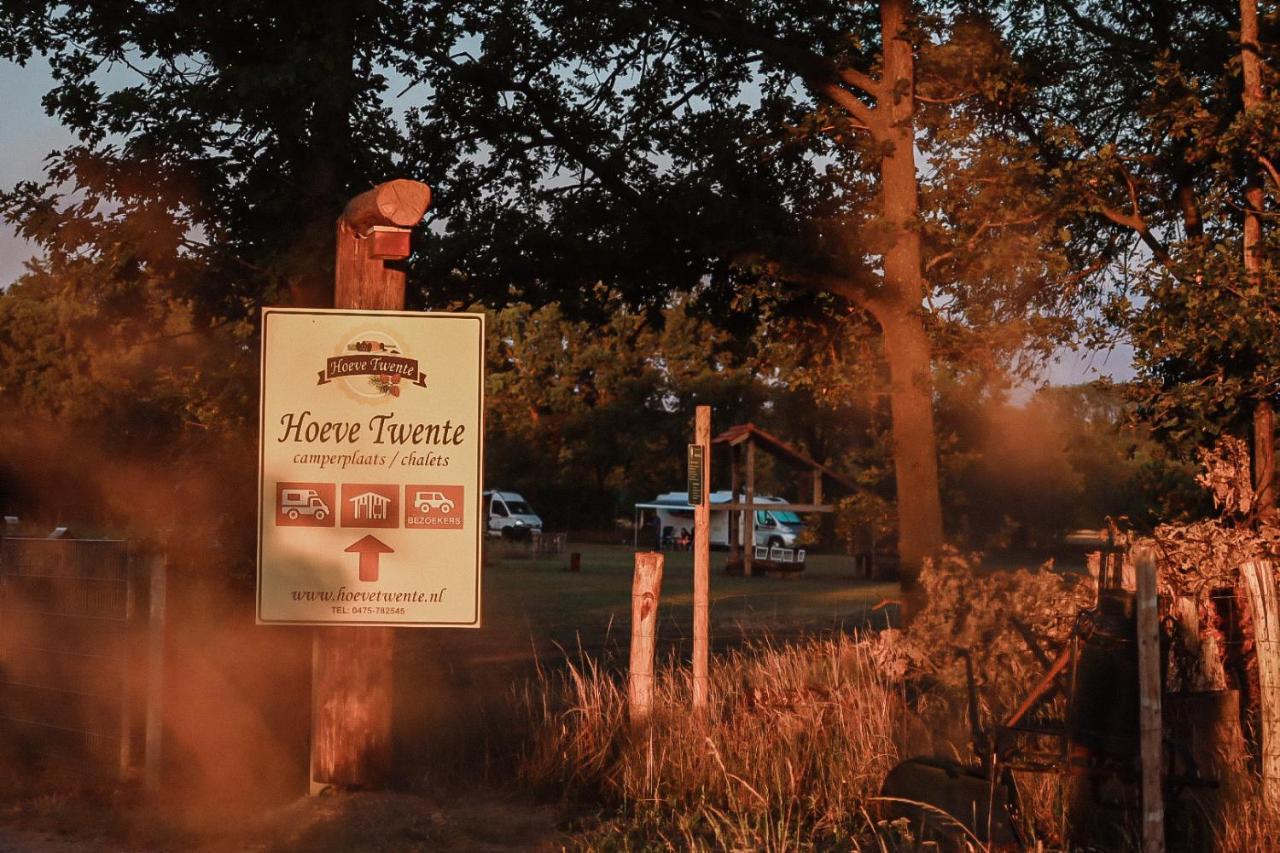 Hoeve Twente - De Bonte Specht Villa Heythuysen ภายนอก รูปภาพ