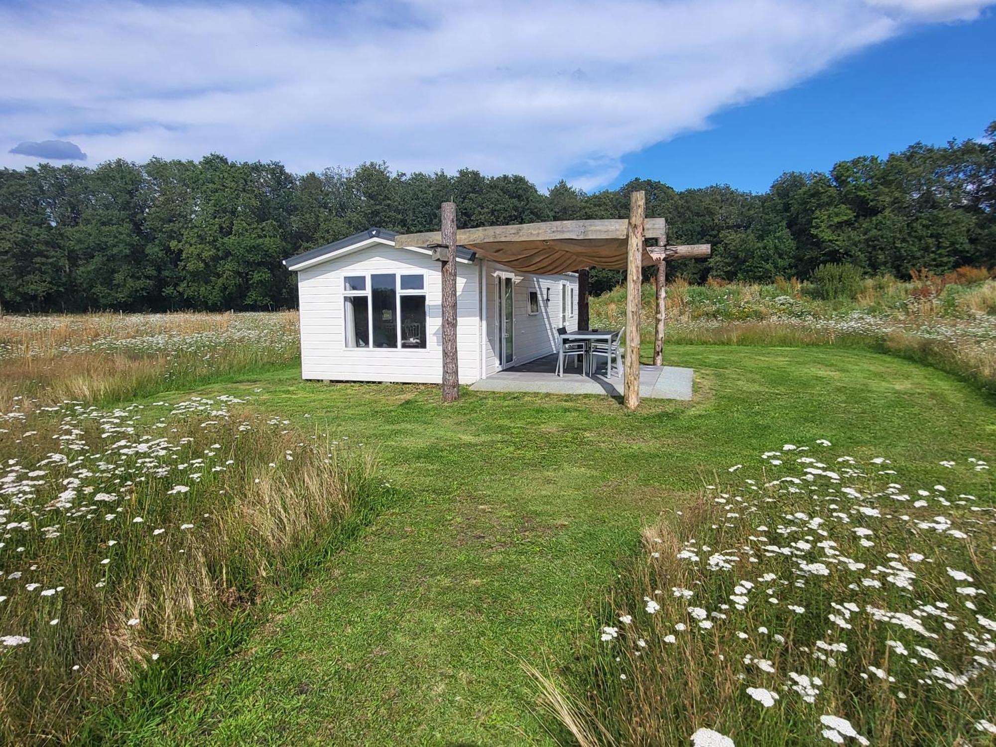 Hoeve Twente - De Bonte Specht Villa Heythuysen ภายนอก รูปภาพ